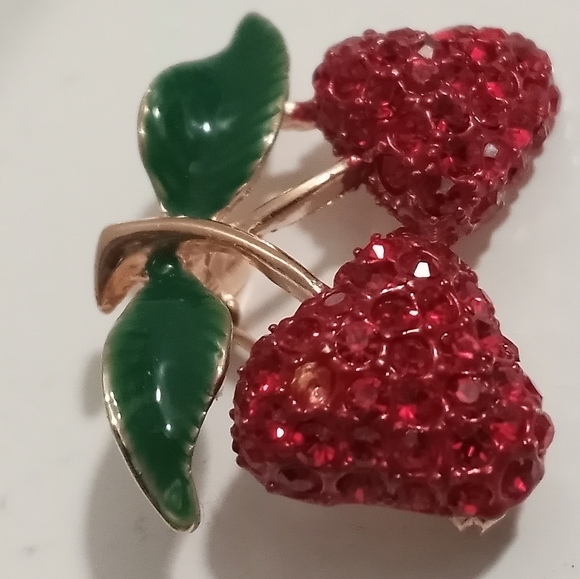 Vtg mcm Strawberries brooch - Picture 3 of 4